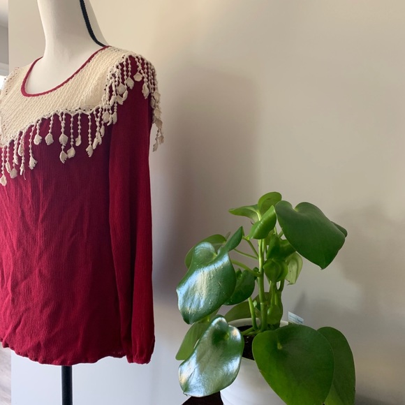 Entro size large long sleeve shirt with crochet - Picture 3 of 7